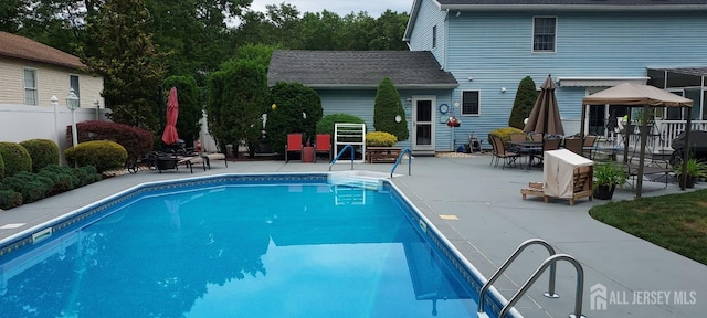 4 Hemlock Hill Rd, Jackson, NJ 08527 - swimming pool featuring a patio
