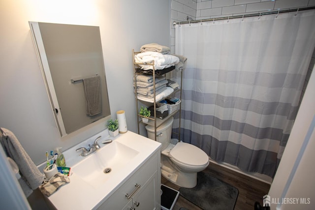20 Prentice Ave, South River, NJ 08882 - full bath featuring vanity and a shower with curtain