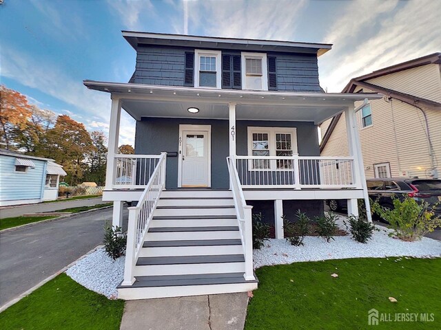 view of front of home with covered porch