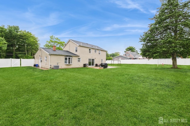 1 Webster Rd, Franklin, NJ 08873 - back of property with cooling unit and a patio area