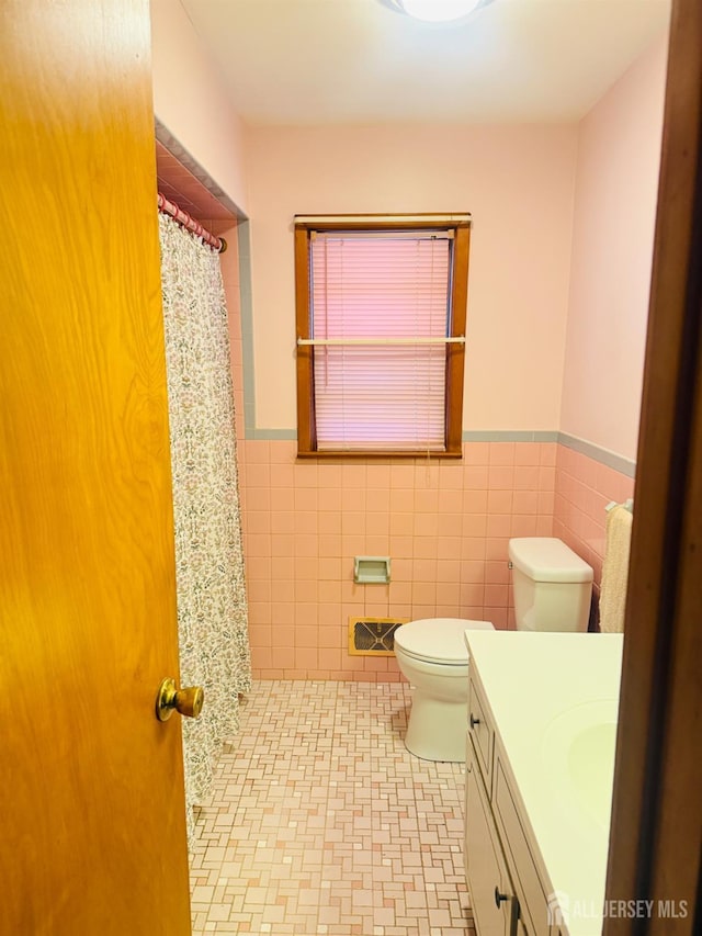 93 N Washington Ave N, Colonia, NJ 07067 - photo 5