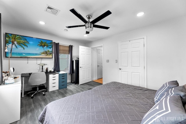 bedroom with recessed lighting, visible vents, wood finished floors, and ceiling fan