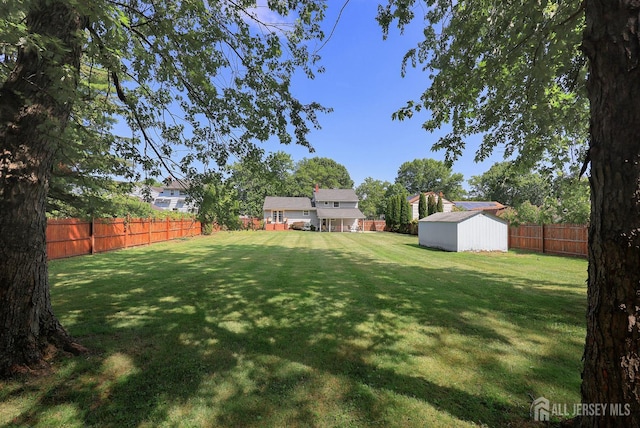 505 Runyon Ave, Piscataway, NJ 08854 - fenced backyard with a storage unit