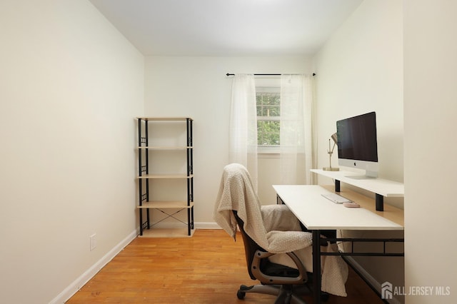 505 Runyon Ave, Piscataway, NJ 08854 - office area with light wood-style floors and baseboards
