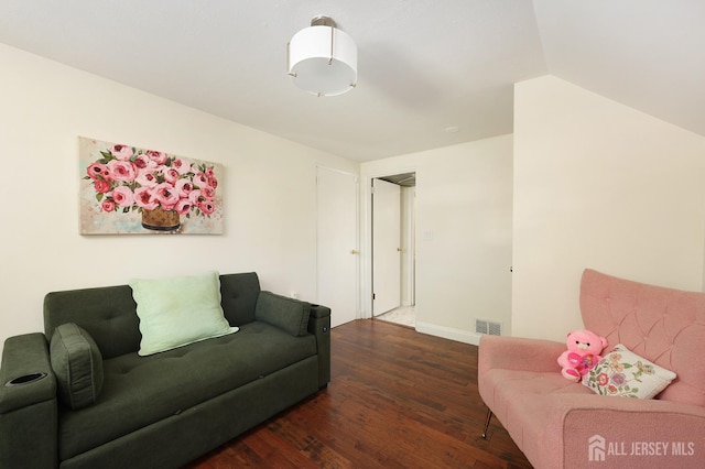 505 Runyon Ave, Piscataway, NJ 08854 - living room featuring wood finished floors and baseboards