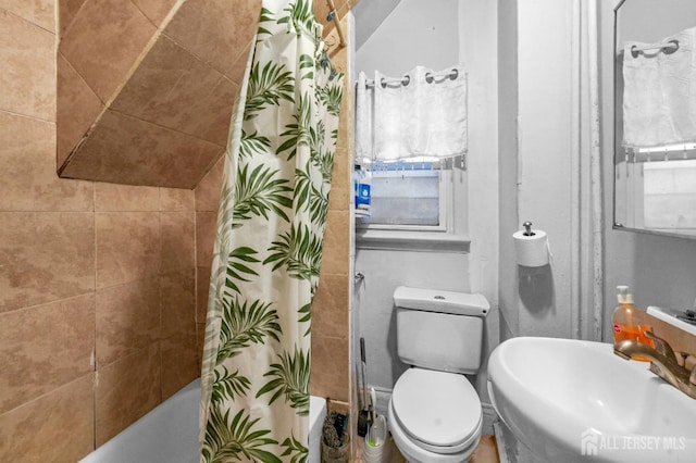 188 Seaman St, New Brunswick, NJ 08901 - full bath with a sink, toilet, and shower / bath combo