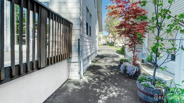 939 Salem Rd, Union Twp, NJ 07083 - view of side of home