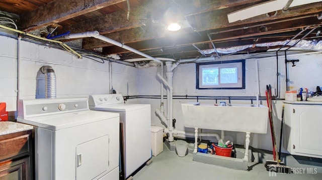 939 Salem Rd, Union Twp, NJ 07083 - washroom featuring washing machine and clothes dryer