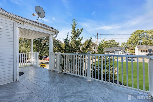 30 Montague Ave, Woodbridge Proper, NJ 08830 - view of balcony