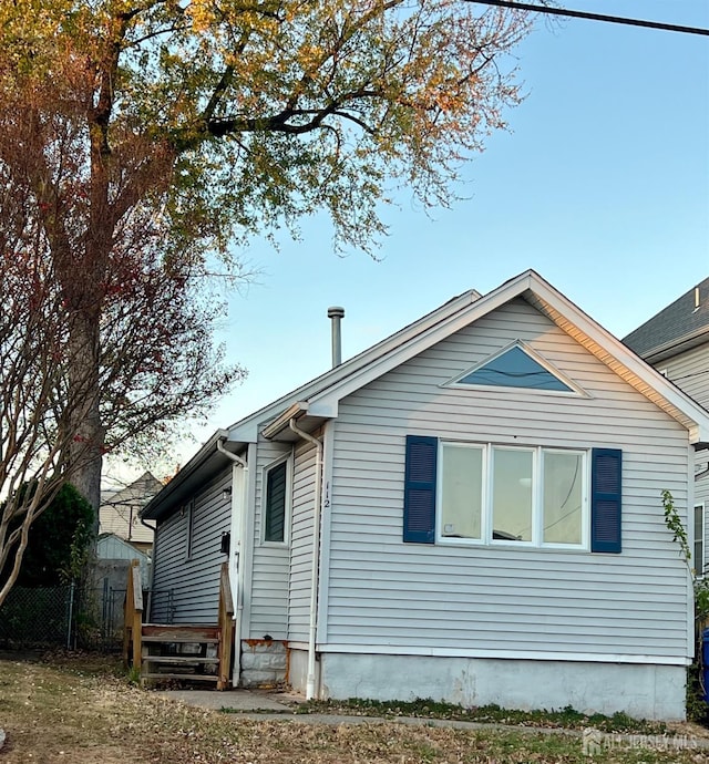 view of front of home with entry steps