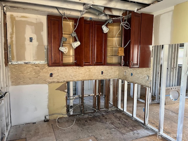 kitchen with tasteful backsplash