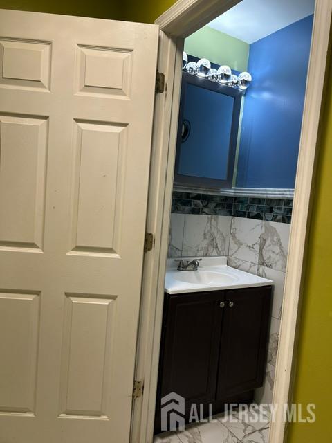 52 Windsong Cir E, Brunswick, NJ 08816 - photo 10