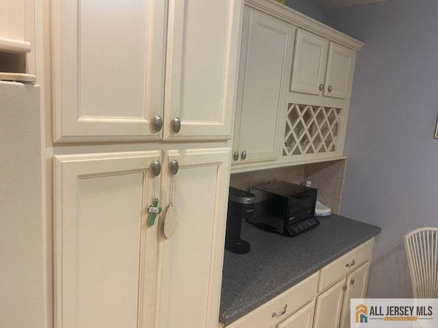 100 Neilly Ct Unit 100, Old Bridge, NJ 08857 - detailed view of tasteful backsplash