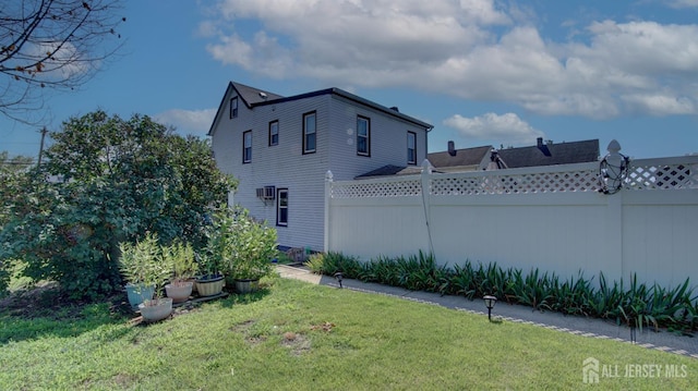 110 N Pine Ave, South Amboy, NJ 08879 - view of yard