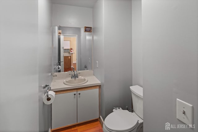 204 Concord Pl, North Brunswick, NJ 08902 - bathroom featuring vanity and toilet