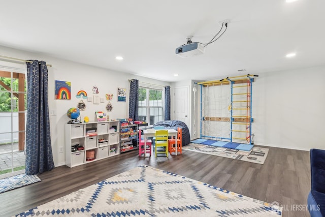 106 Ellsworth Way S, Brunswick, NJ 08852 - recreation room featuring wood finished floors, recessed lighting, and baseboards