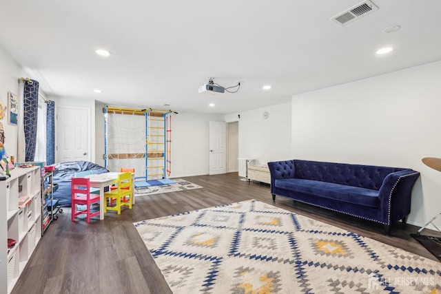 106 Ellsworth Way S, Brunswick, NJ 08852 - living area featuring recessed lighting, wood finished floors, and baseboards