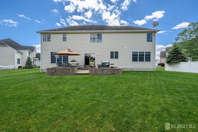15 Heather Ct, Mansfield, NJ 08022 - rear view of house with a patio area