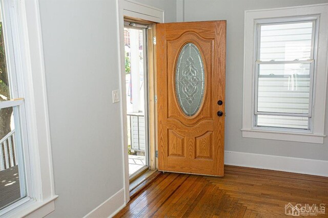 view of foyer entrance