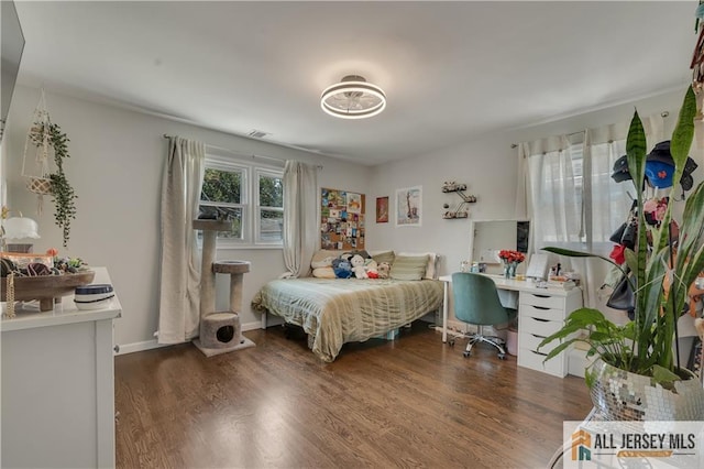 212 Freeman St, Woodbridge Proper, NJ 07095 - bedroom featuring wood finished floors and a desk