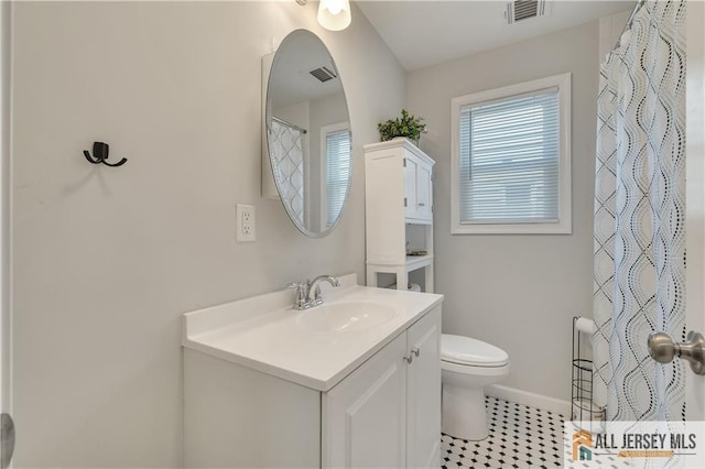 212 Freeman St, Woodbridge Proper, NJ 07095 - full bathroom featuring vanity and a shower with shower curtain