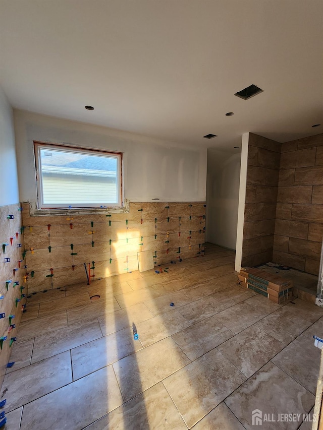 10 Myrtle St, Edison, NJ 08817 - view of empty room