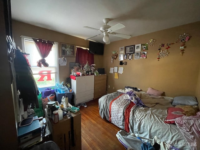 18 Bethany St, New Brunswick, NJ 08901 - bedroom featuring wood finished floors and ceiling fan