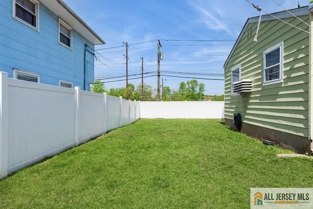 1 Berkley Blvd, Iselin, NJ 08830 - view of yard