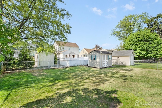 553 Harrison Ave, South Plainfield, NJ 07080 - view of yard