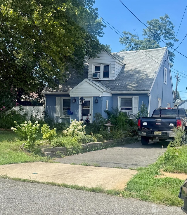732 Vincent Pl, Perth Amboy, NJ 08861 - photo 1
