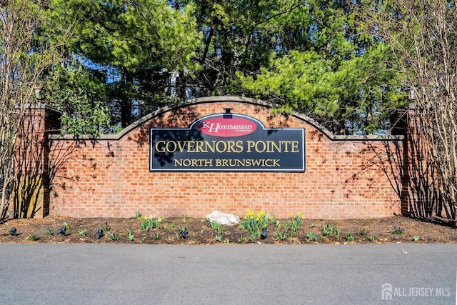 18 Albury Way N, Brunswick, NJ 08902 - view of community sign