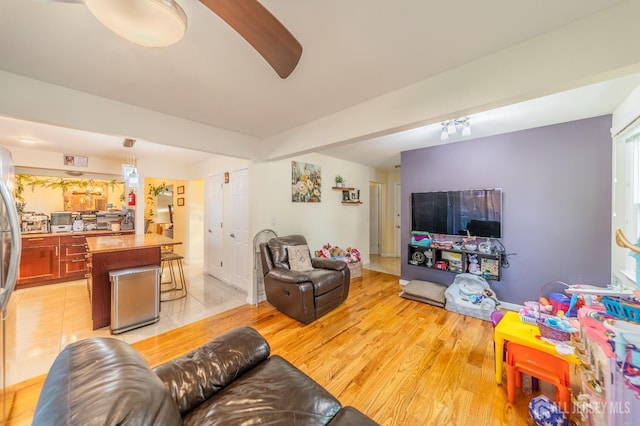 100-A George St, Carteret, NJ 07008 - living room featuring light wood-style floors
