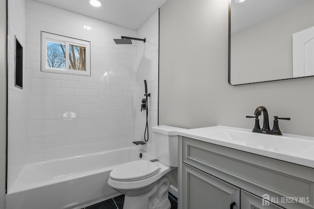 273 Park St, Franklin Twsp, NJ 08873 - bathroom with toilet, vanity, and shower / tub combination