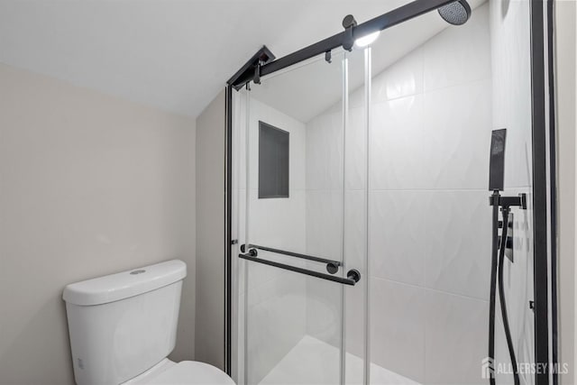 273 Park St, Franklin Twsp, NJ 08873 - full bath with toilet, a stall shower, and lofted ceiling