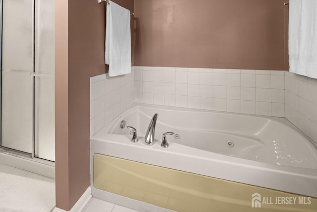15 Homestead Dr, Burlington Twp, NJ 08068 - full bath with a jetted tub and tile patterned floors