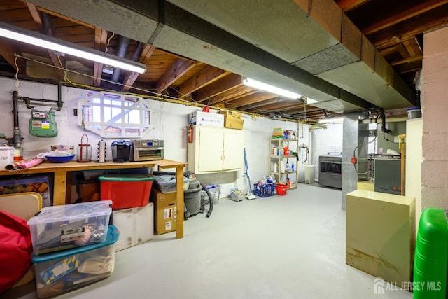 below grade area featuring washer / clothes dryer