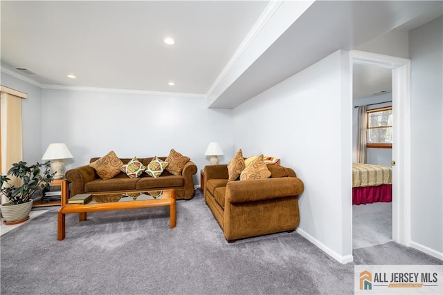 carpeted living room featuring visible vents, recessed lighting, crown molding, and baseboards