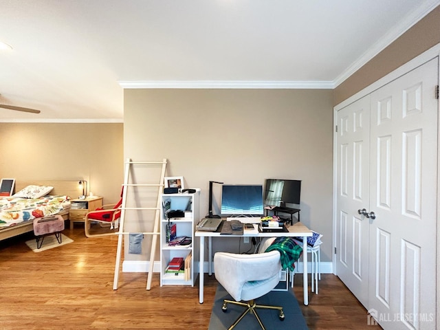 196 Jonathan Pl, Franklin Twsp, NJ 08873 - home office with ornamental molding, wood finished floors, and a ceiling fan