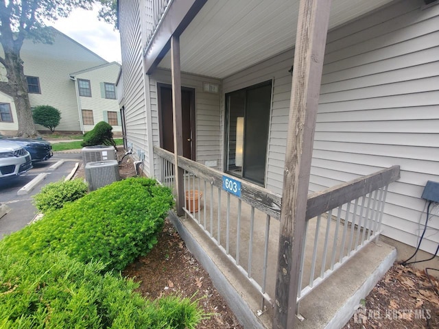 603 Woodbridge Commons Way, Iselin, NJ 08830 - photo 8