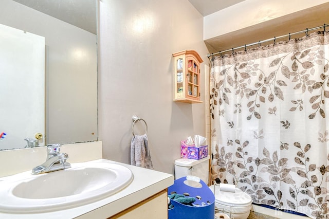 62 La Rue Ln, East Brunswick, NJ 08816 - bathroom featuring vanity and a shower with curtain