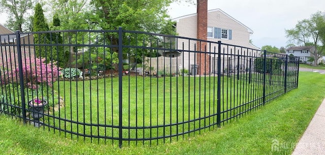 104 Laurel Ave, South Plainfield, NJ 07080 - view of gate