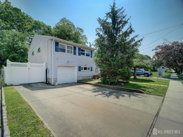 88 Albert Dr, Sayreville, NJ 08859 - photo 1