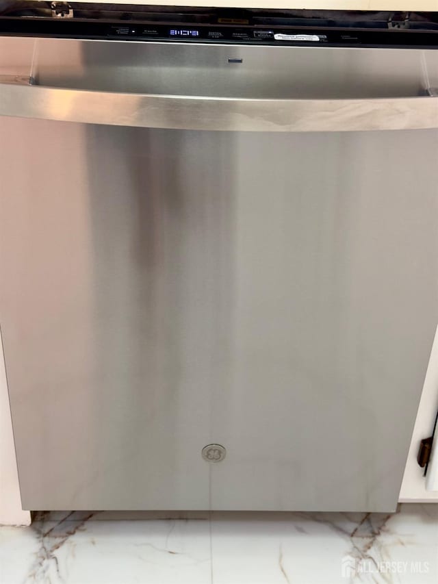 16 Sassafras Ct, North Brunswick, NJ 08902 - kitchen view of stainless steel dishwasher