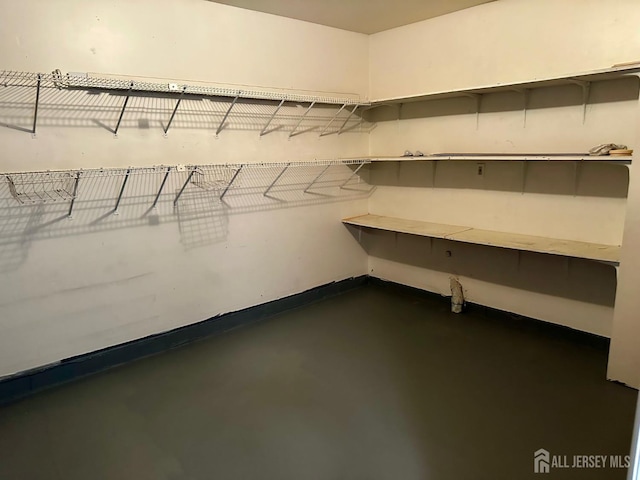 16 Sassafras Ct, North Brunswick, NJ 08902 - view of spacious closet