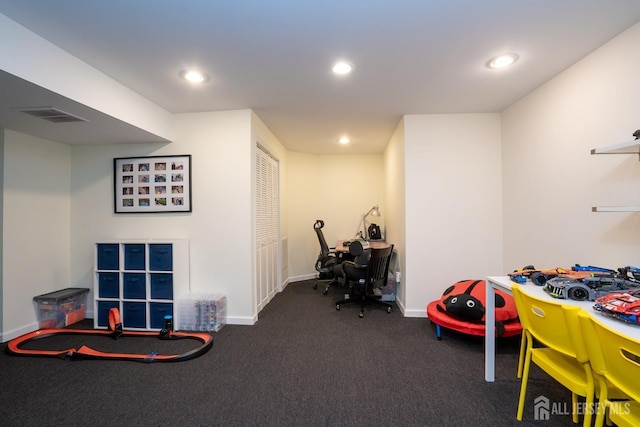 recreation room with baseboards, carpet flooring, visible vents, and recessed lighting