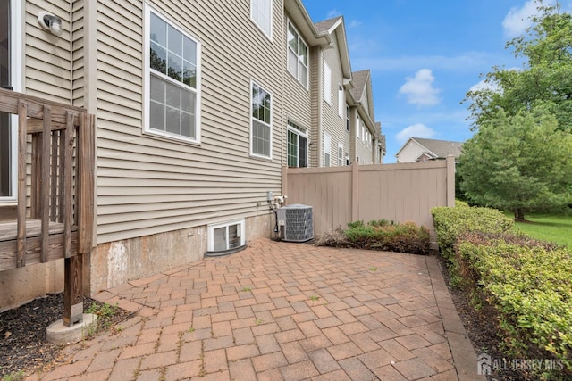 1206 Fir Ct, Franklin Twsp, NJ 08873 - view of patio