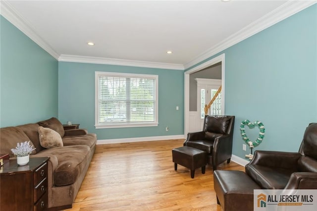 19 Maplehurst Ln, Piscataway, NJ 08854 - living area with light wood-style floors, ornamental molding, and recessed lighting