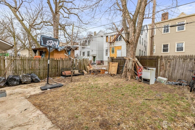 107 N 16th St N, East Orange, NJ 07017 - fenced backyard featuring a residential view