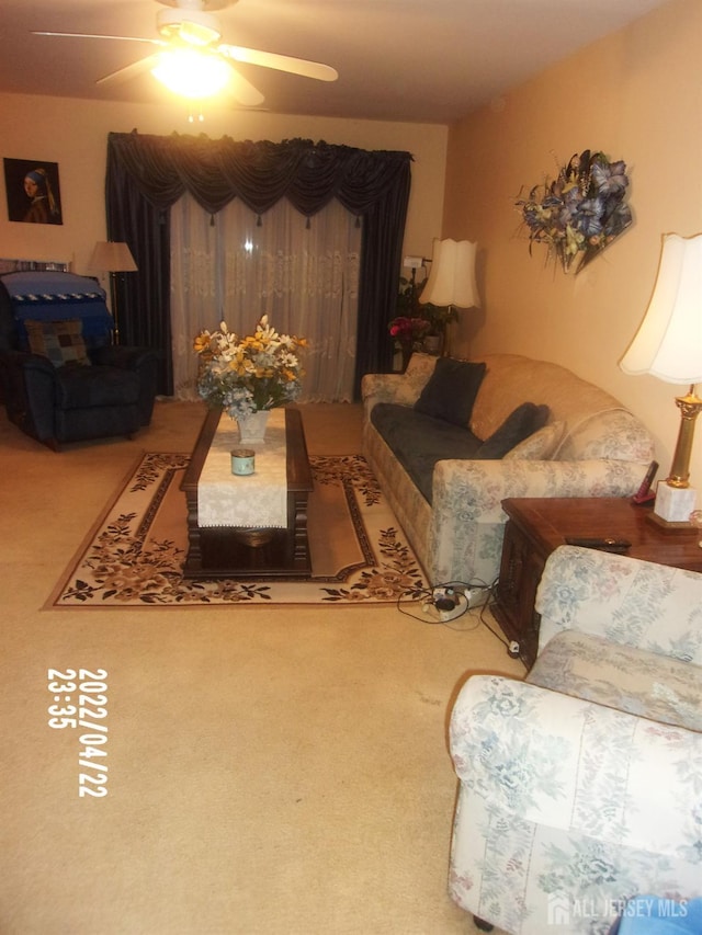 29 Jeffrey Cir S, Brunswick, NJ 08810 - carpeted living area with a ceiling fan
