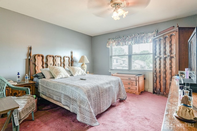 21 Wellington Ct, Sayreville, NJ 08872 - bedroom with light colored carpet and a ceiling fan